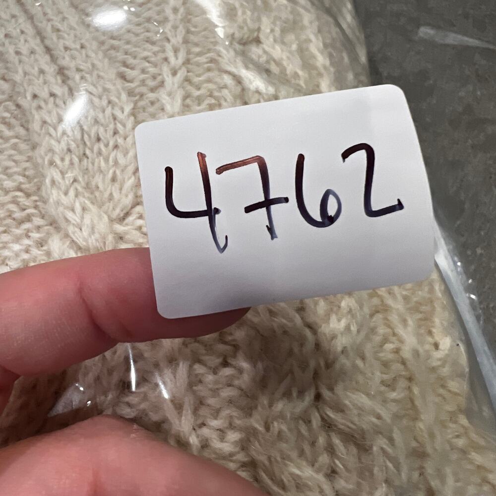 CHLOE Women's Cable Knit Poncho Size L In Pale Yellow - Picture 7 of 7